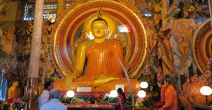 Sri Lanka Colombo Gangaramaya temple statue of buddha