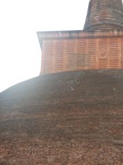 Jethawanaramaya stupa Sri Lanka Anuradhapura Jethawanaramaya stupa monkeys on stupa